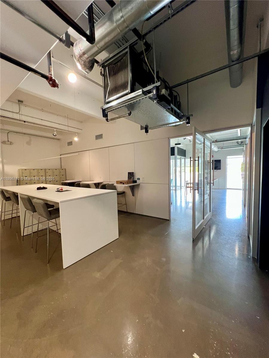 See details / sq. ft. $ 2025-05-20 0 Photo