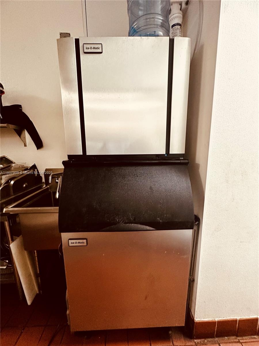   /   sq. ft. $ 2025-07-22 0 foto