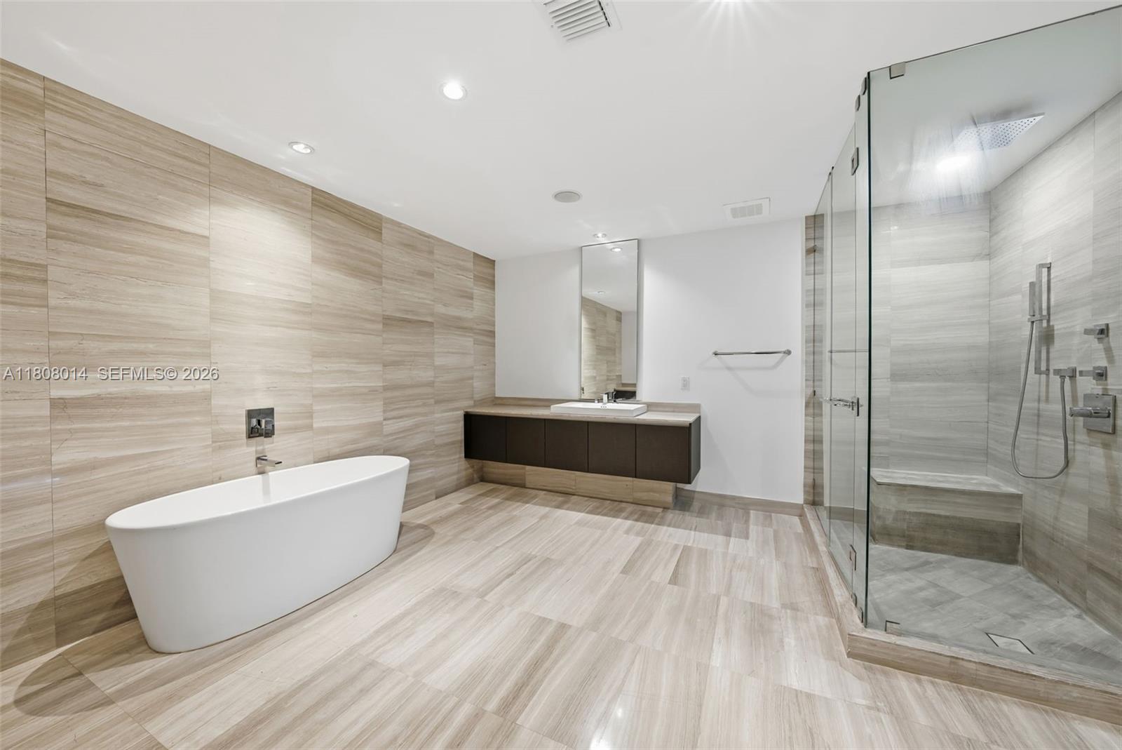 Photo of 3250 188th St  #906, Aventura, Florida, 33180 - 