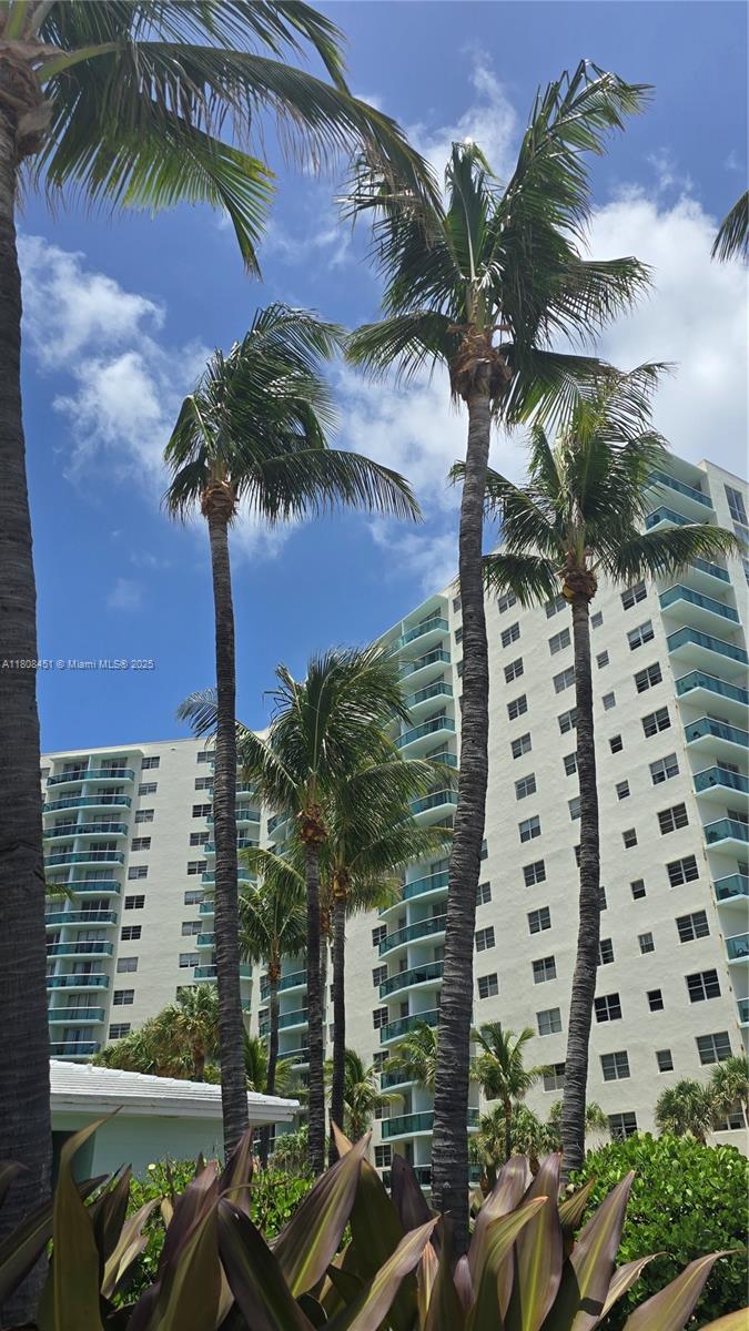 Photo of 3901 Ocean Dr  #11A, Hollywood, Florida, 33019 - 