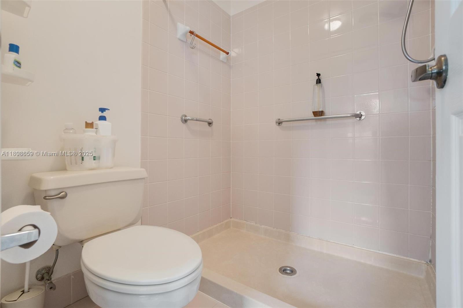 Photo of 1270 Weeping Willow Way  (1270), Hollywood, Florida, 33019 - 