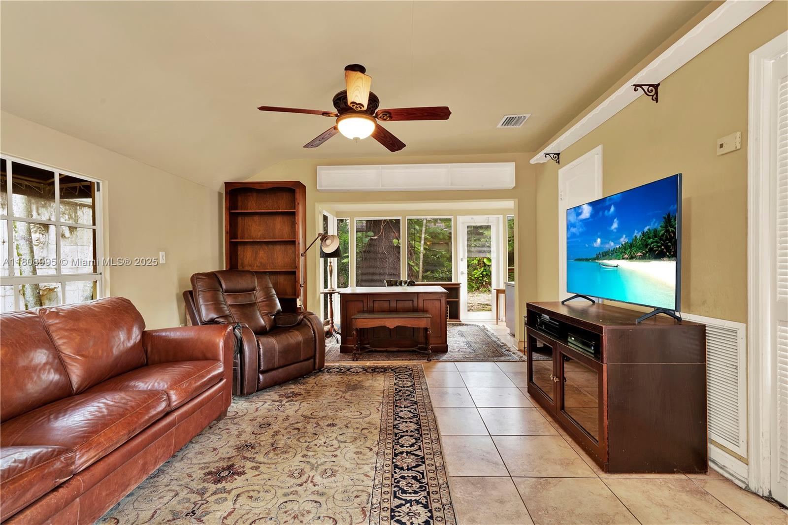See details / sq. ft. $ 2025-05-23 0 Photo