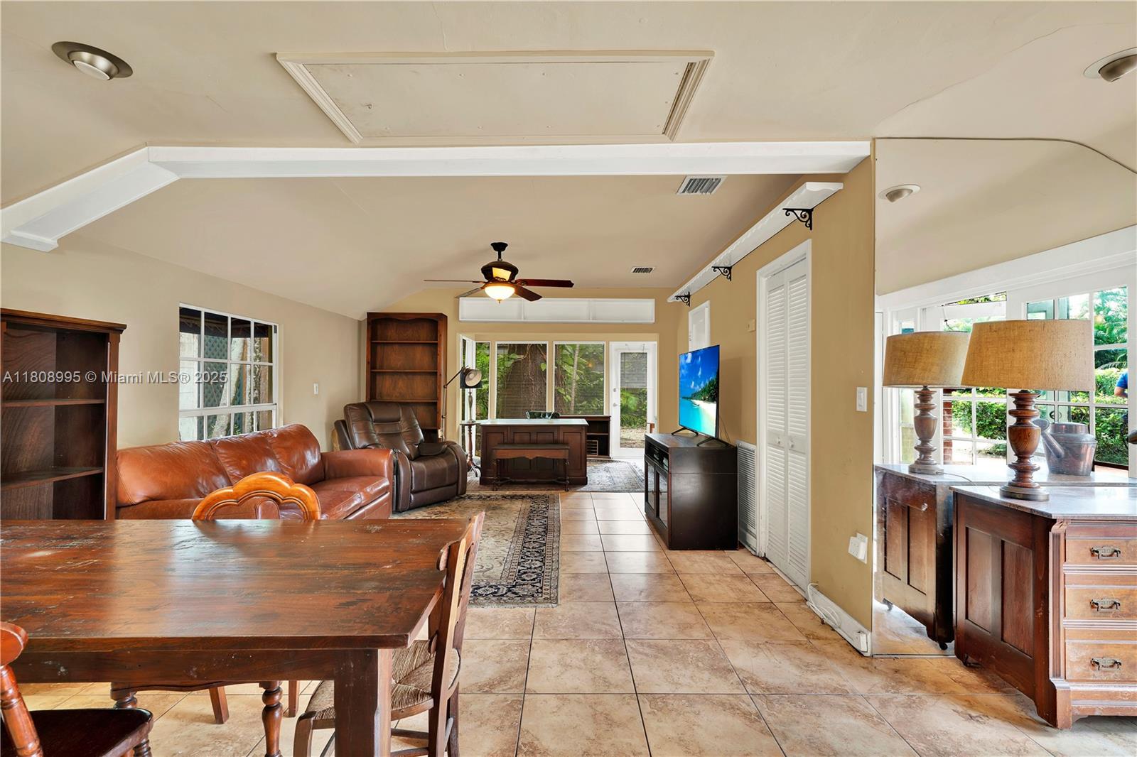See details / sq. ft. $ 2025-05-23 0 Photo
