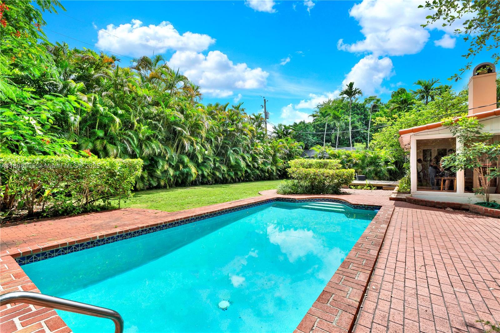 See details / sq. ft. $ 2025-05-23 0 Photo