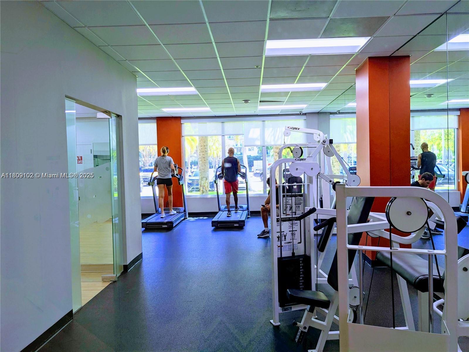 Photo of 19380 Collins Ave  #807, Sunny Isles Beach, Florida, 33160 - Gym