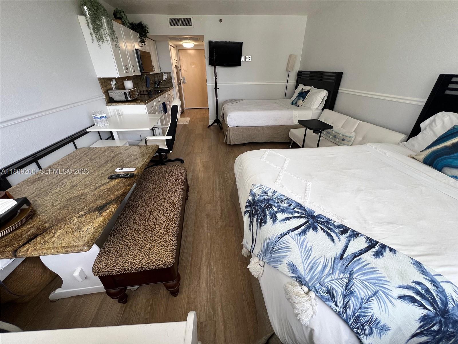Photo of 19201 Collins Ave #427, Sunny Isles Beach, Florida, 33160 -