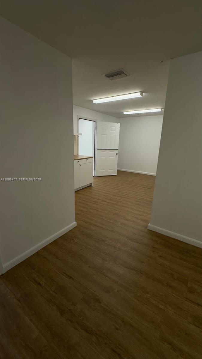 See details 204 / sq. ft. $ 2025-08-12 0 Photo