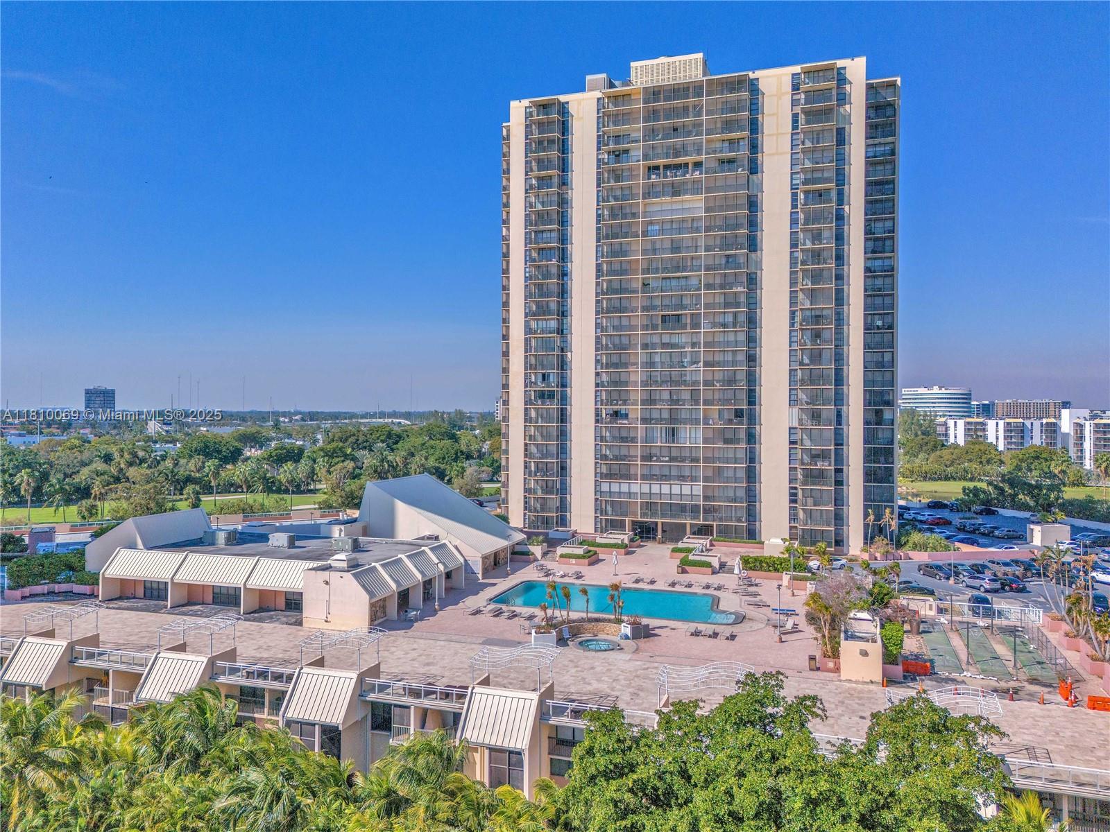 Photo of 20351 Country Club Dr  #TH17, Aventura, Florida, 33180 - 