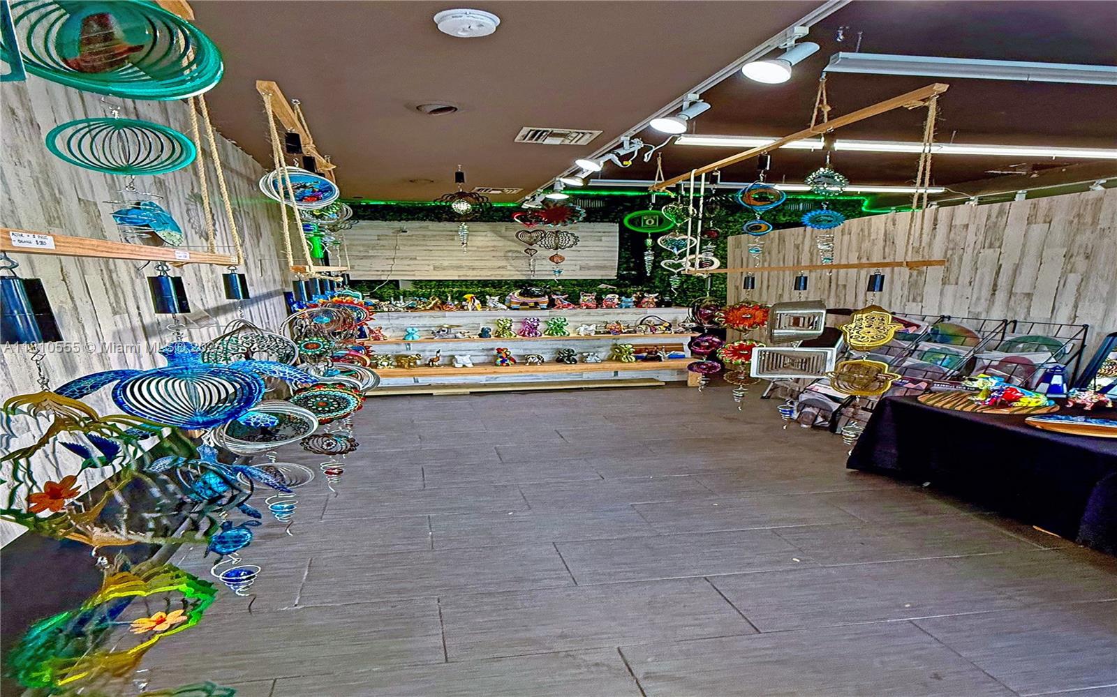 See details / sq. ft. $ 2025-07-06 0 Photo