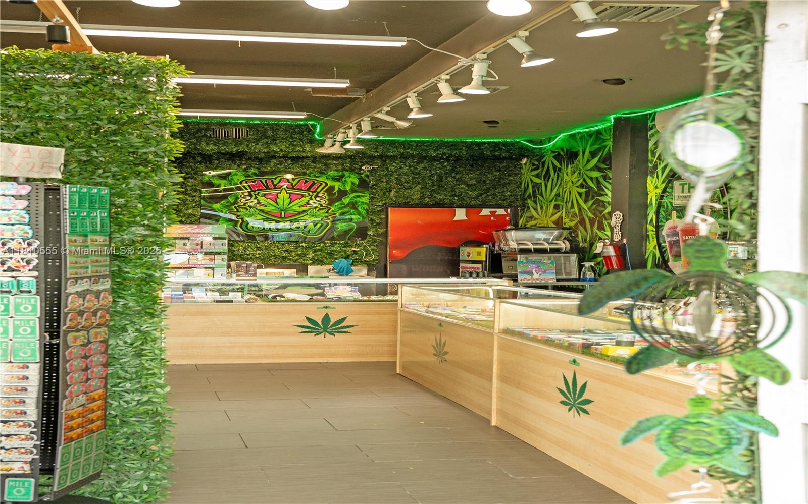 See details / sq. ft. $ 2025-07-06 0 Photo