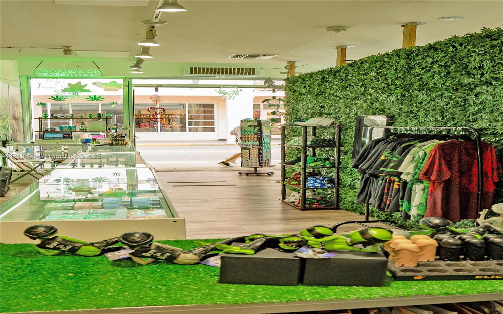 See details / sq. ft. $ 2025-07-06 0 Photo