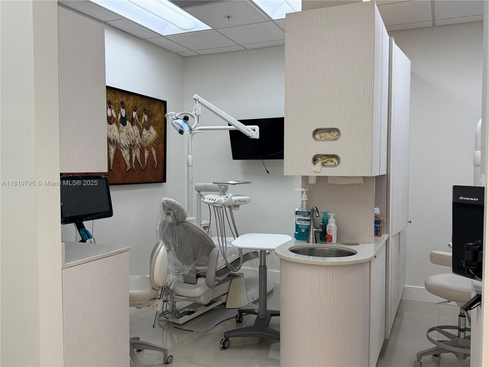 See details / sq. ft. $ 2025-09-04 0 Photo