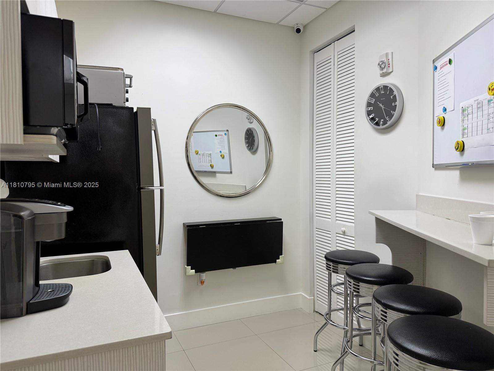 See details / sq. ft. $ 2025-09-04 0 Photo