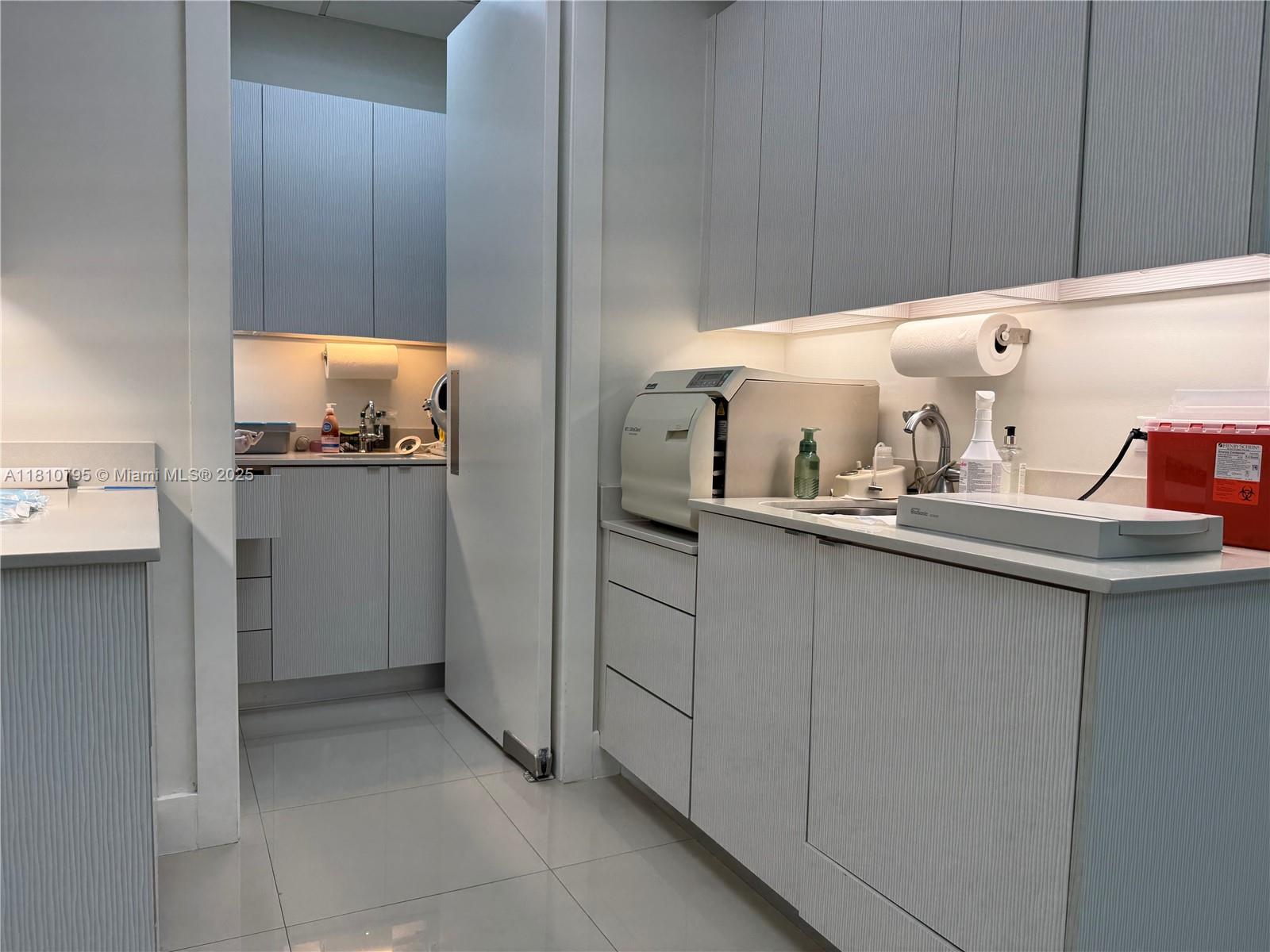 See details / sq. ft. $ 2025-09-04 0 Photo