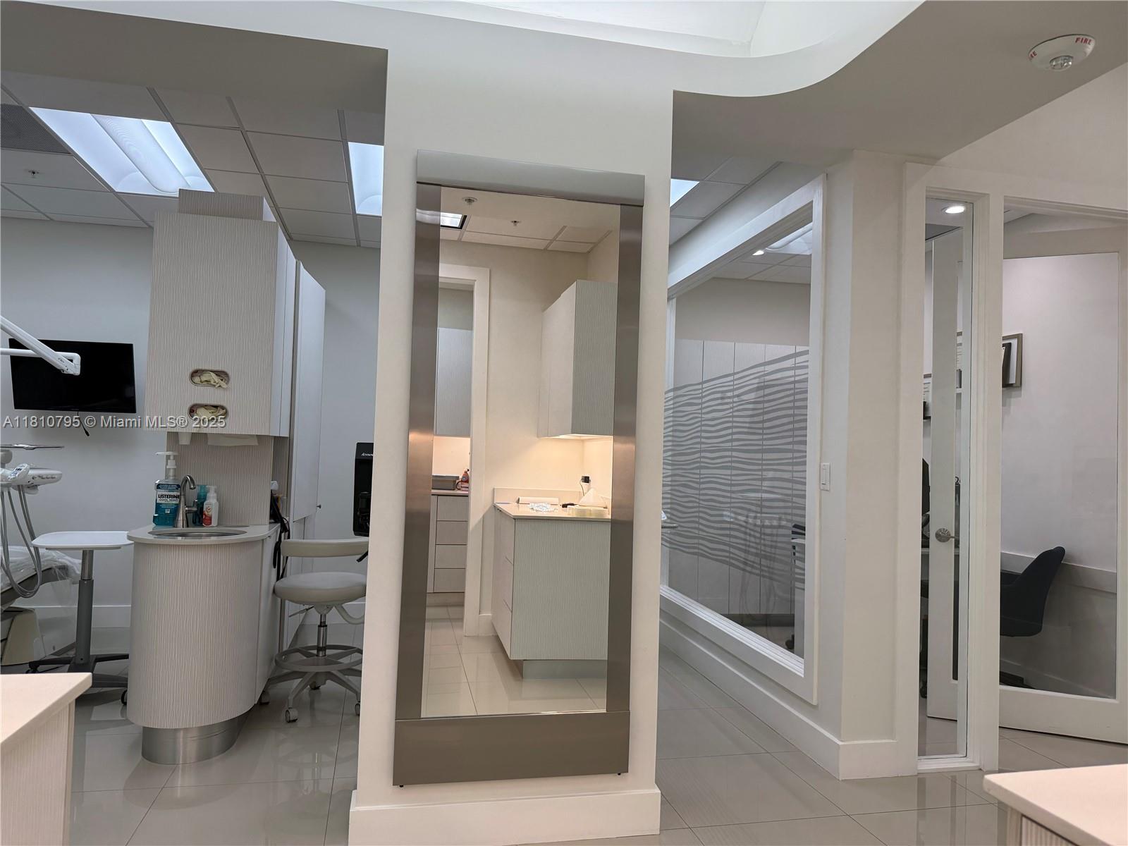 See details / sq. ft. $ 2025-09-04 0 Photo