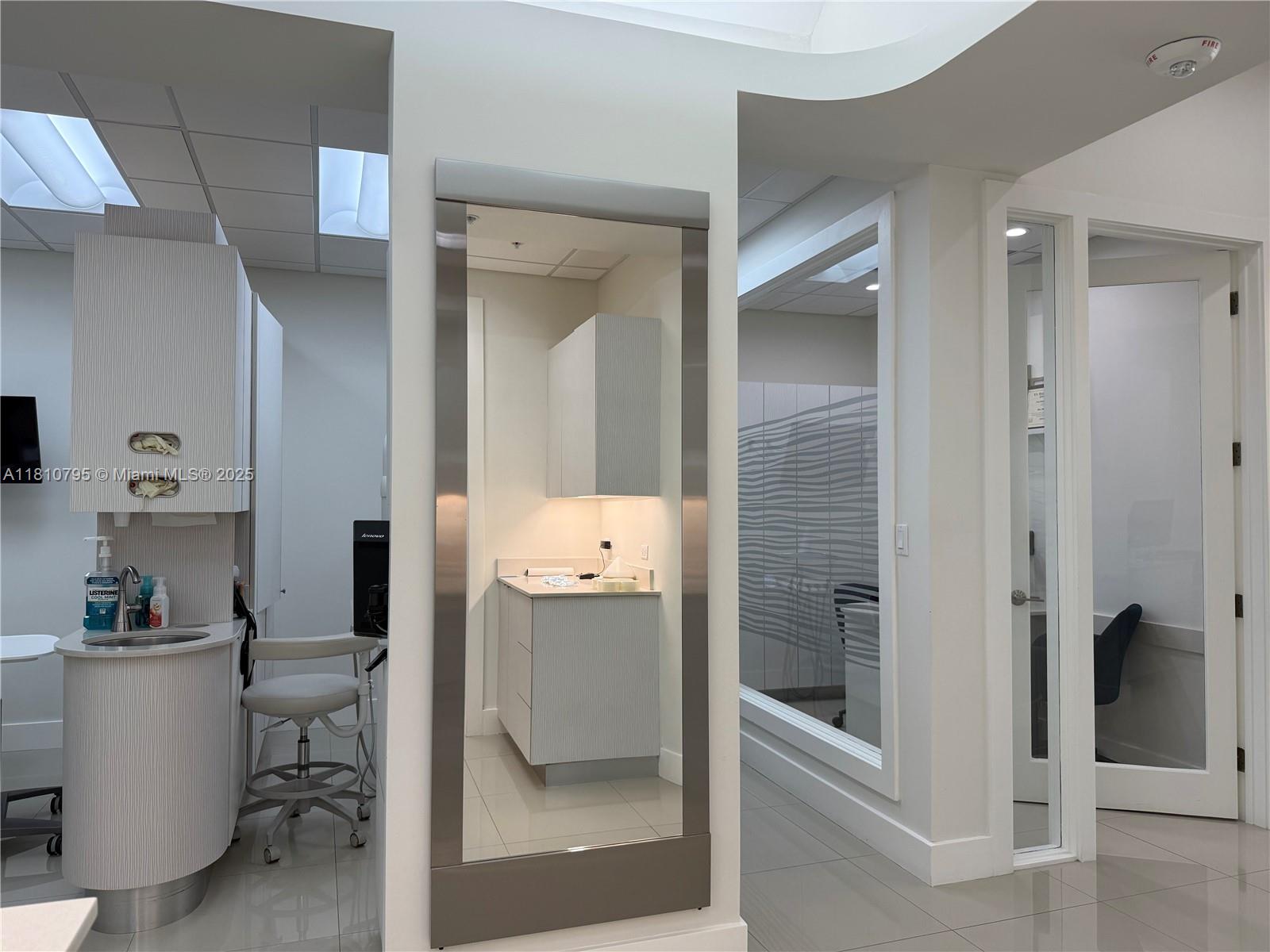 See details / sq. ft. $ 2025-09-04 0 Photo