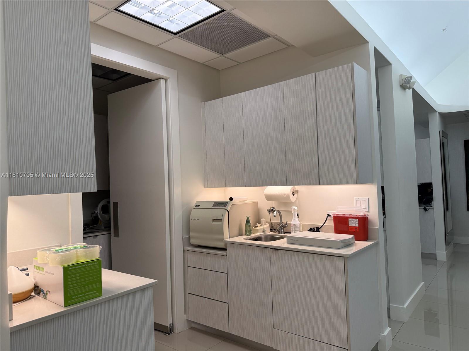 See details / sq. ft. $ 2025-09-04 0 Photo