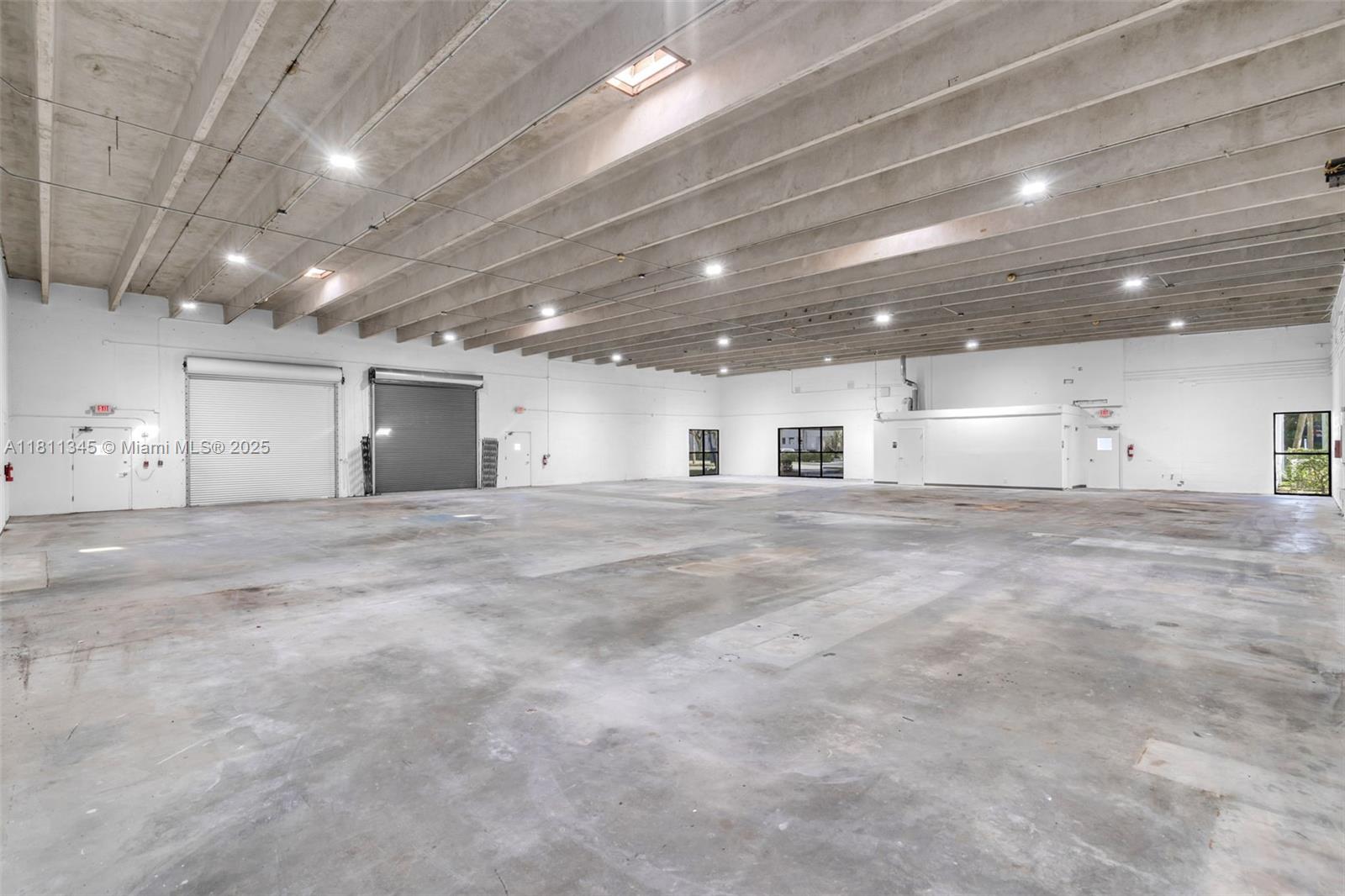 See details / sq. ft. $ 2025-10-08 0 Photo