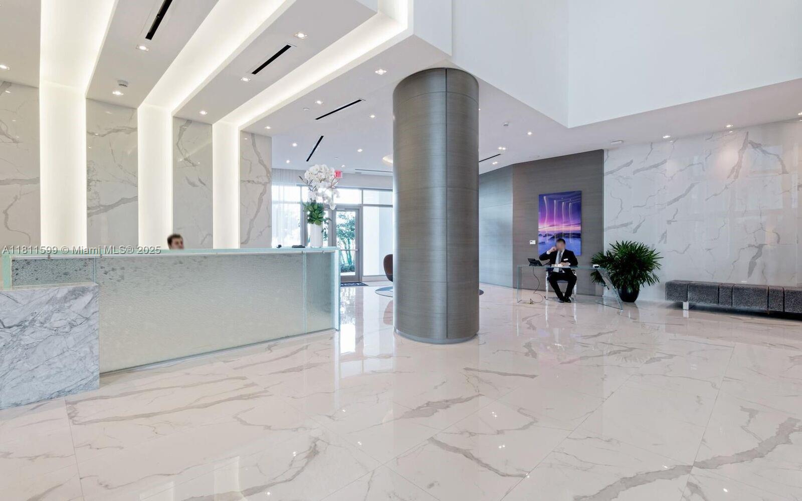 Photo of 17111 Biscayne Blvd #2103, North Miami Beach, Florida, 33160 -