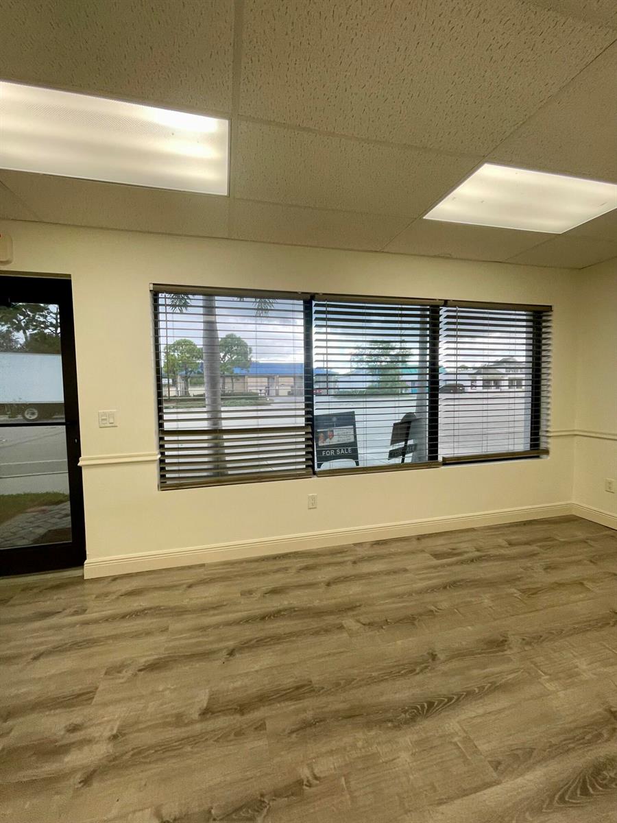 Ver detalles / 1 sq. ft. $ 2026-03-19 0 foto
