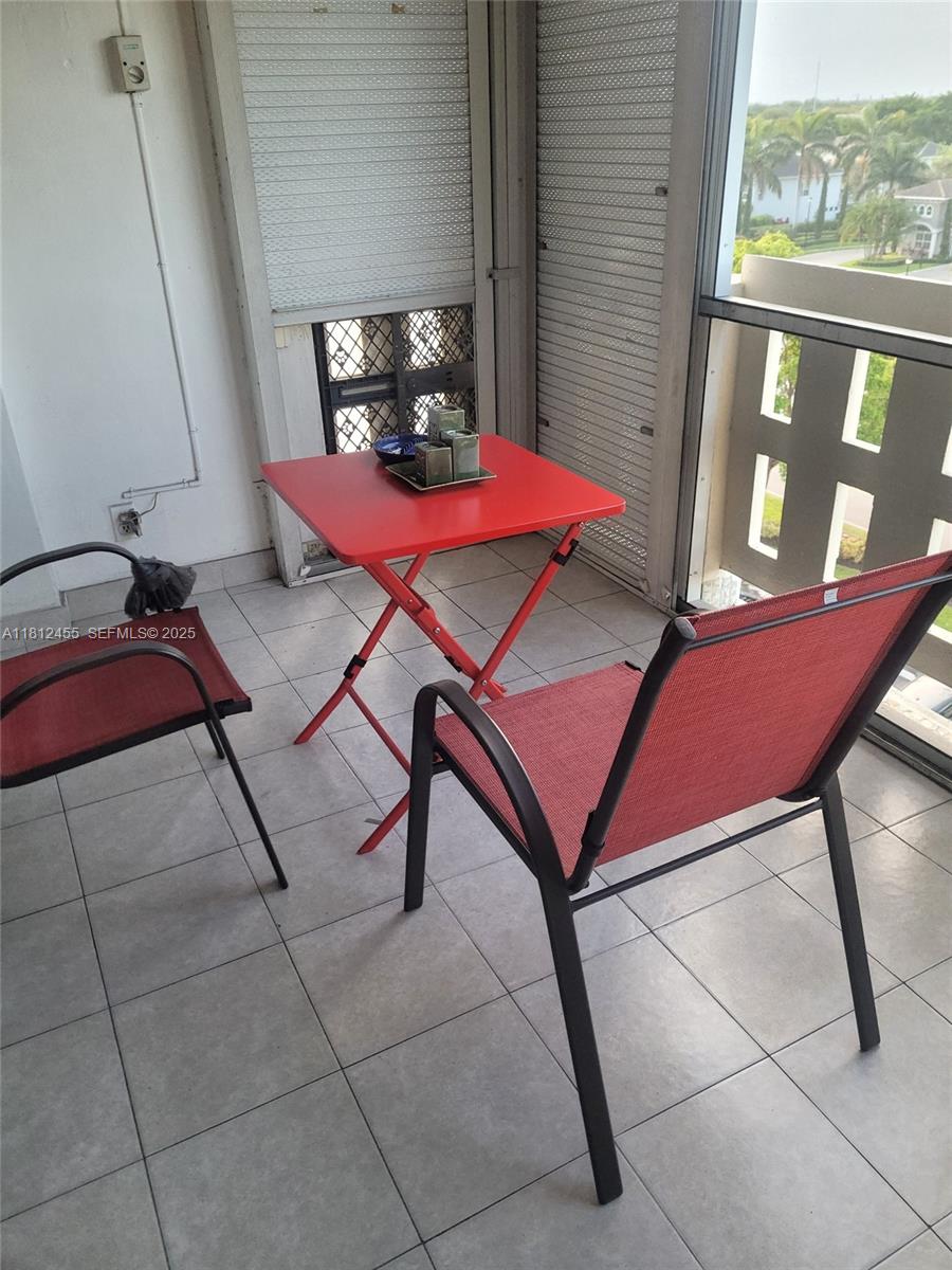 619 2 / 2 1284 кв.футов $ 2025-12-02 0 Фото