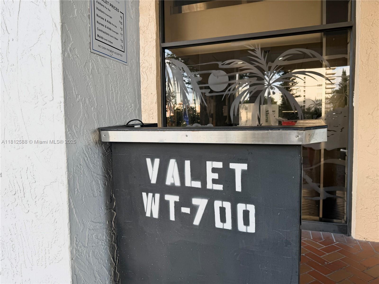 See details 2010 2 / 2 1396 sq. ft. $ 2025-10-13 0 Photo