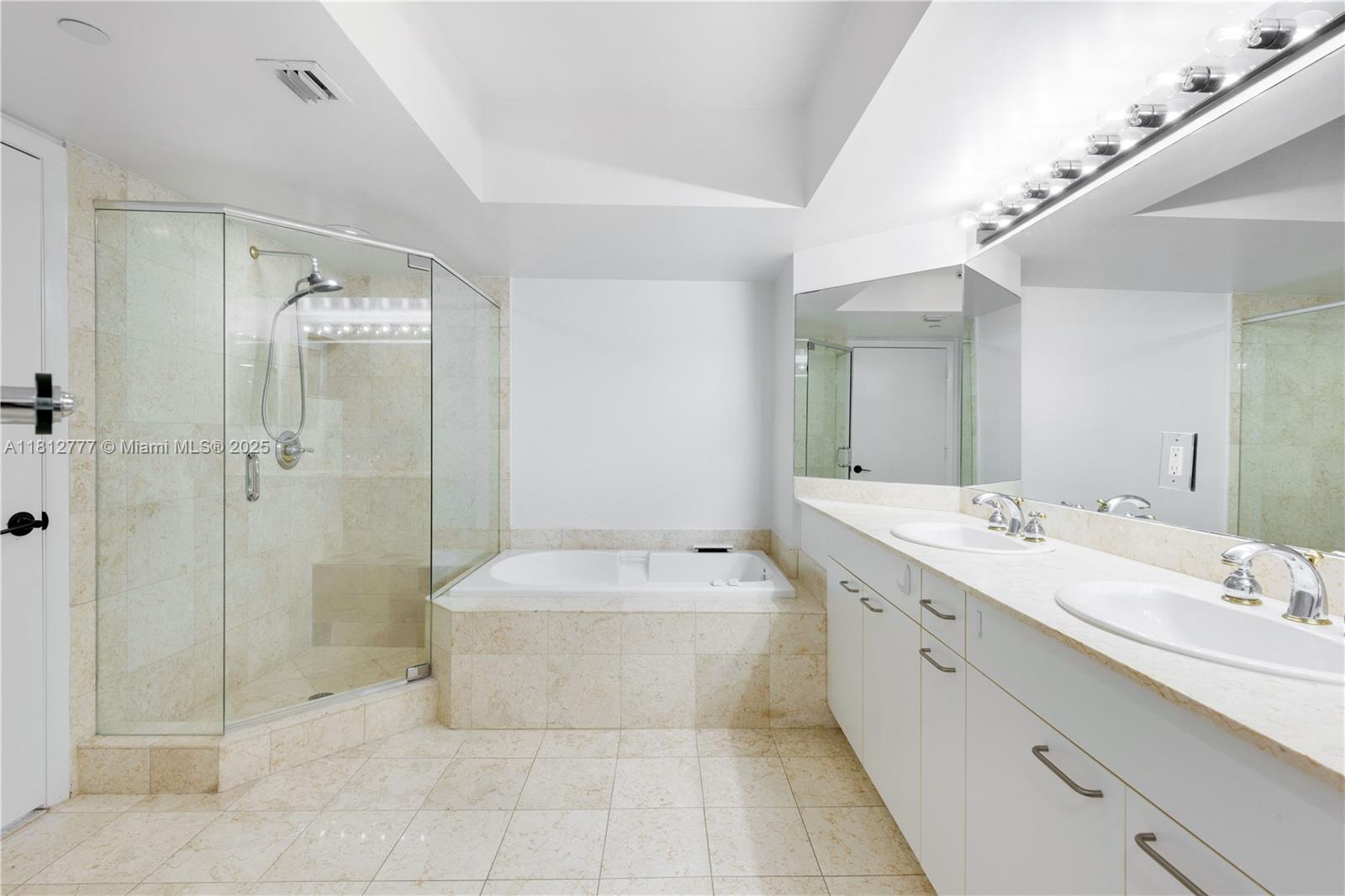 Photo of 21055 Yacht Club Dr #2104, Aventura, Florida, 33180 -