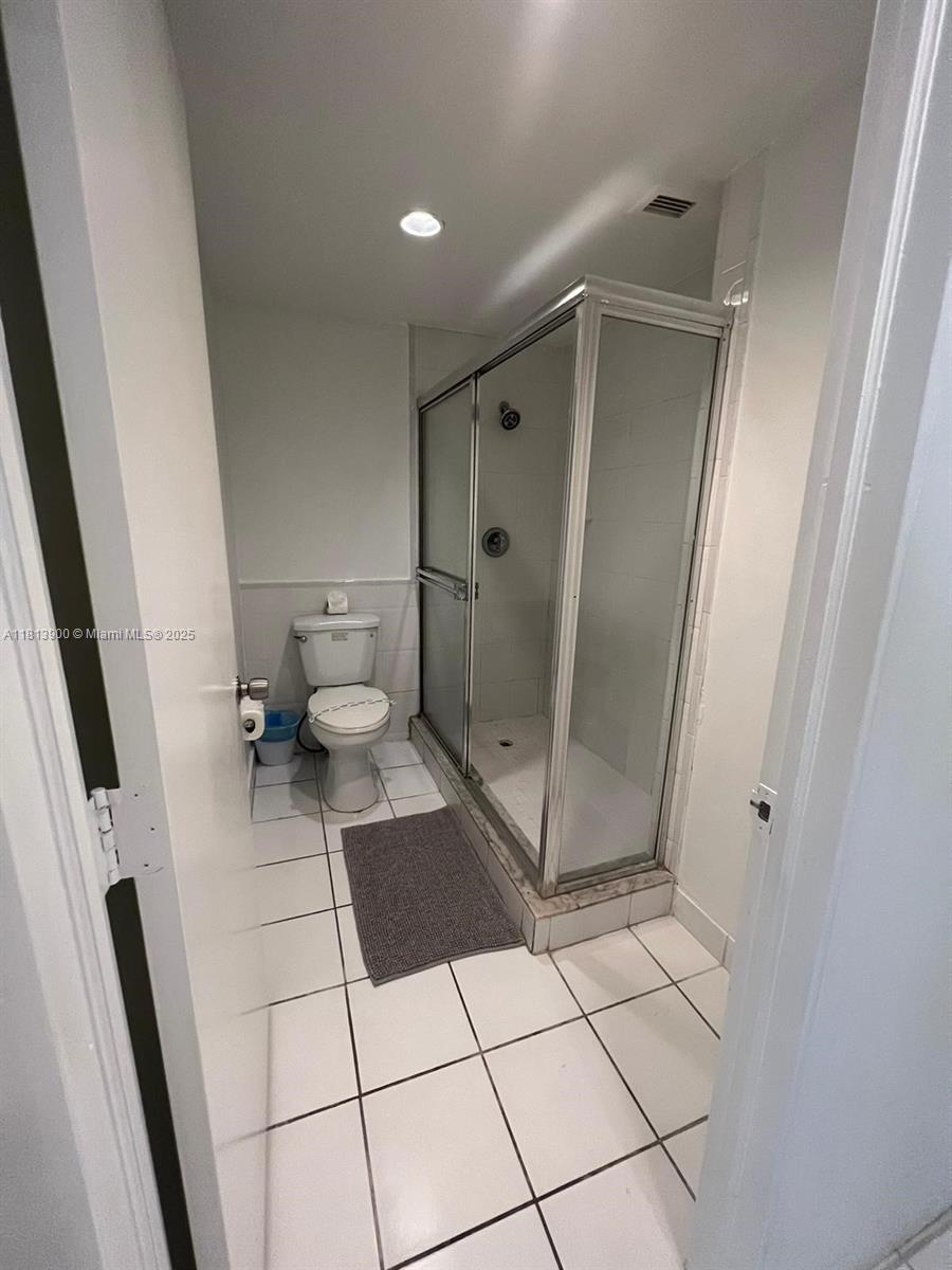 Photo of 3505 Ocean Dr  #402, Hollywood, Florida, 33019 - 