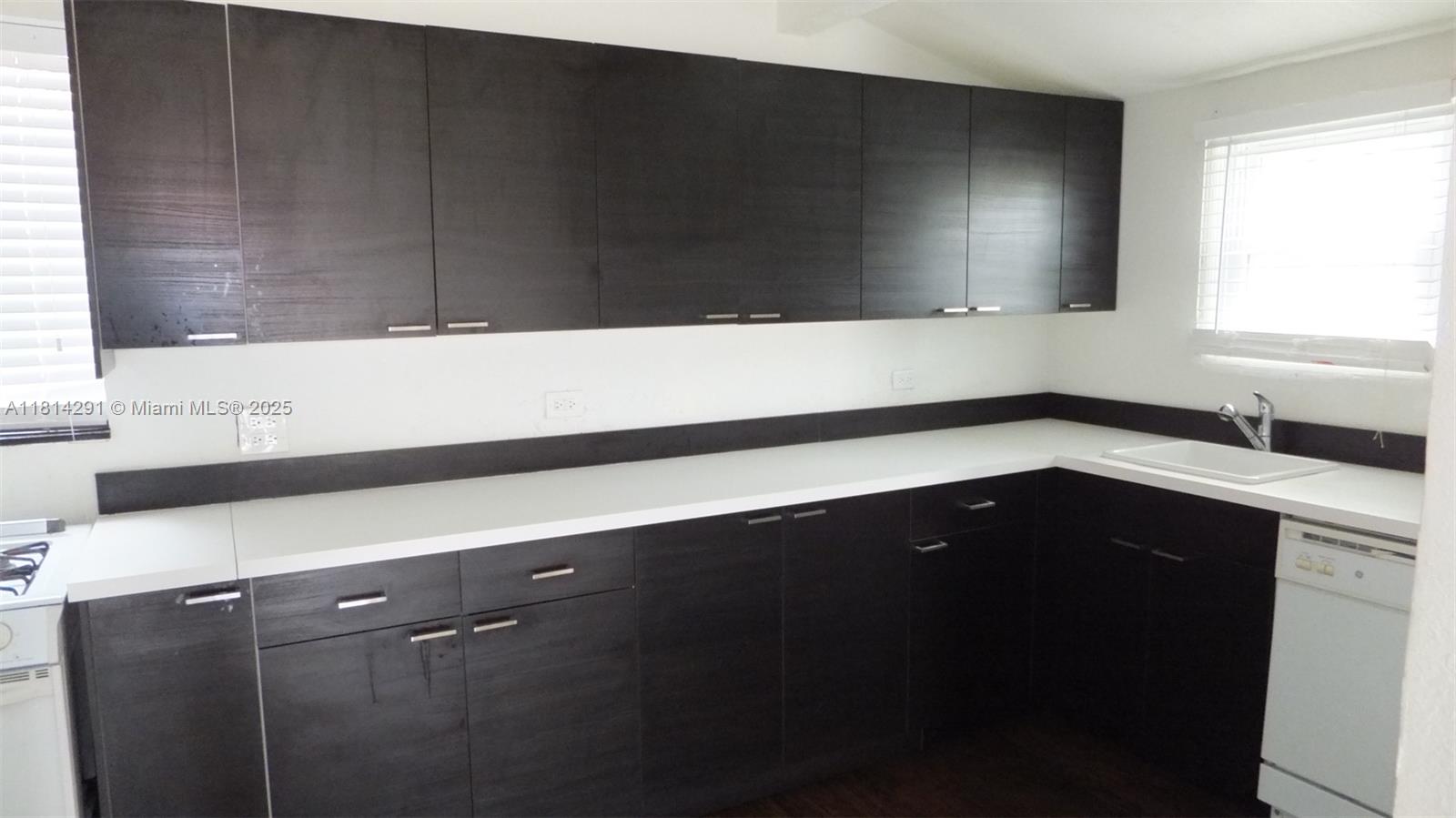   /  1335 sq. ft. $ 2025-06-02 0 Photo