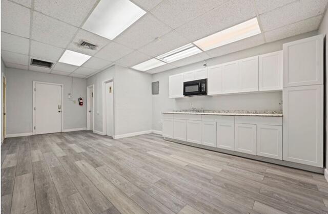   / 2  sq. ft. $ 2025-12-06 0 Photo