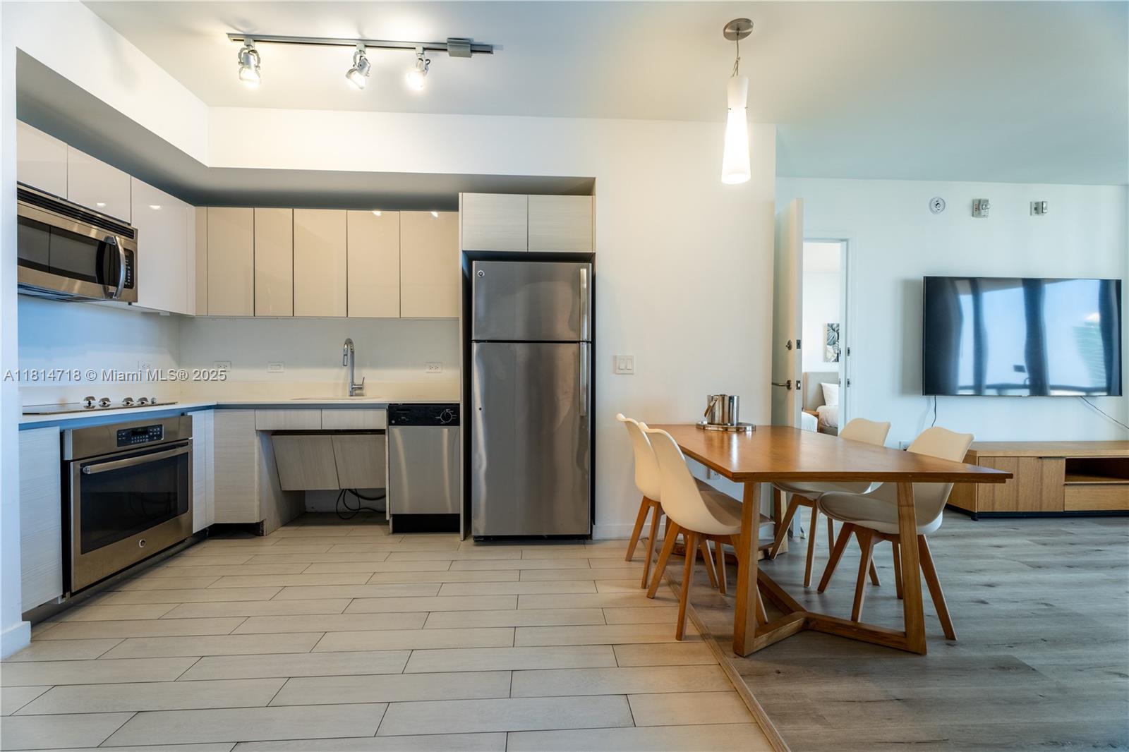Photo of 2602 Hallandale Beach Blvd  #R2004, Hallandale Beach, Florida, 33009 - 