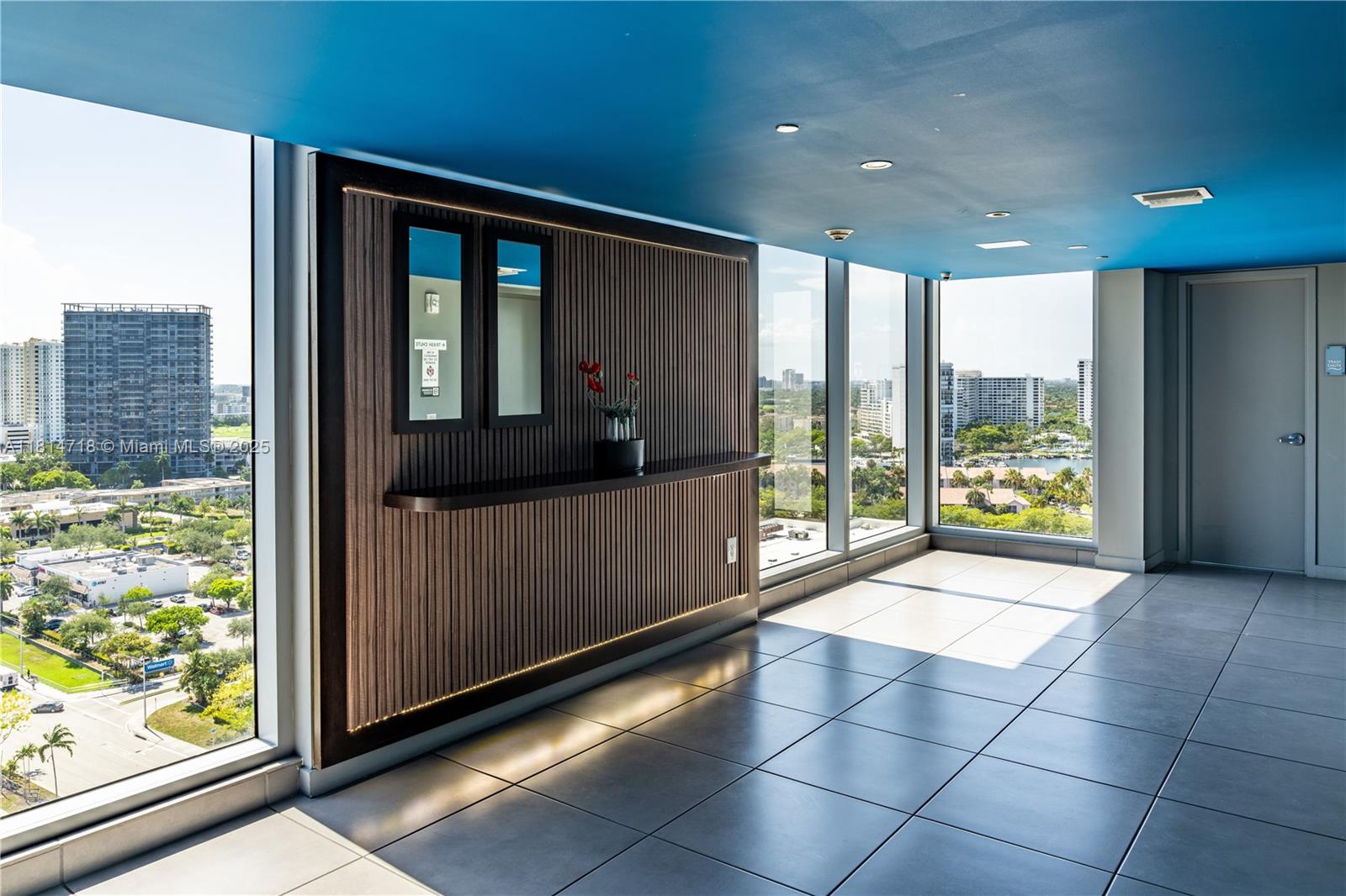 Photo of 2602 Hallandale Beach Blvd  #R2004, Hallandale Beach, Florida, 33009 - elevator area