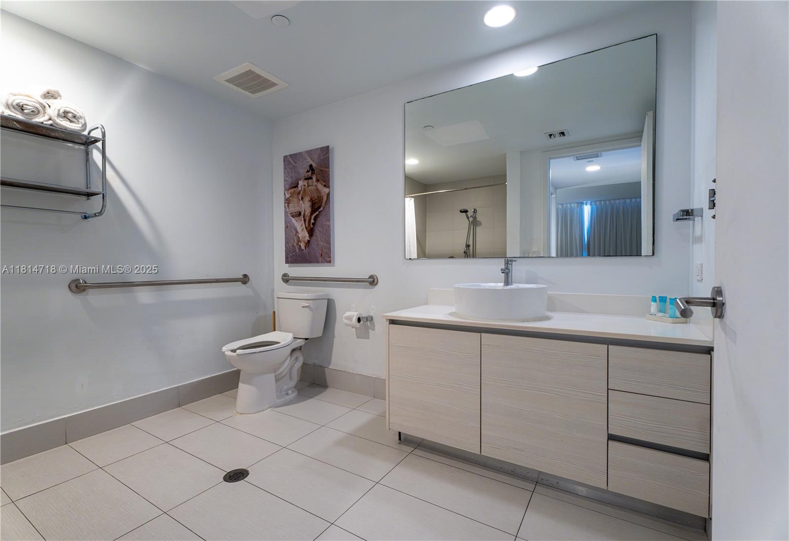 Photo of 2602 Hallandale Beach Blvd  #R2004, Hallandale Beach, Florida, 33009 - 