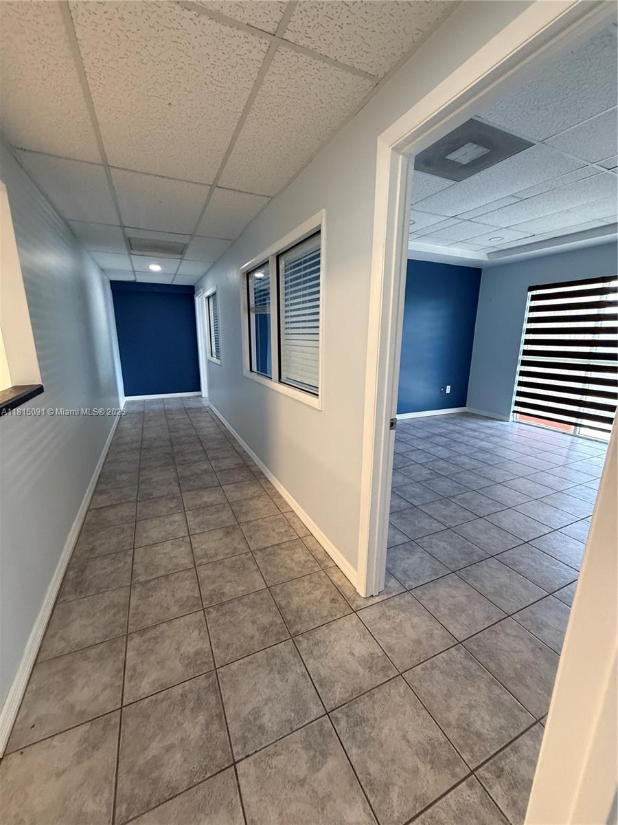 20  /   sq. ft. $ 2025-06-03 0 Photo