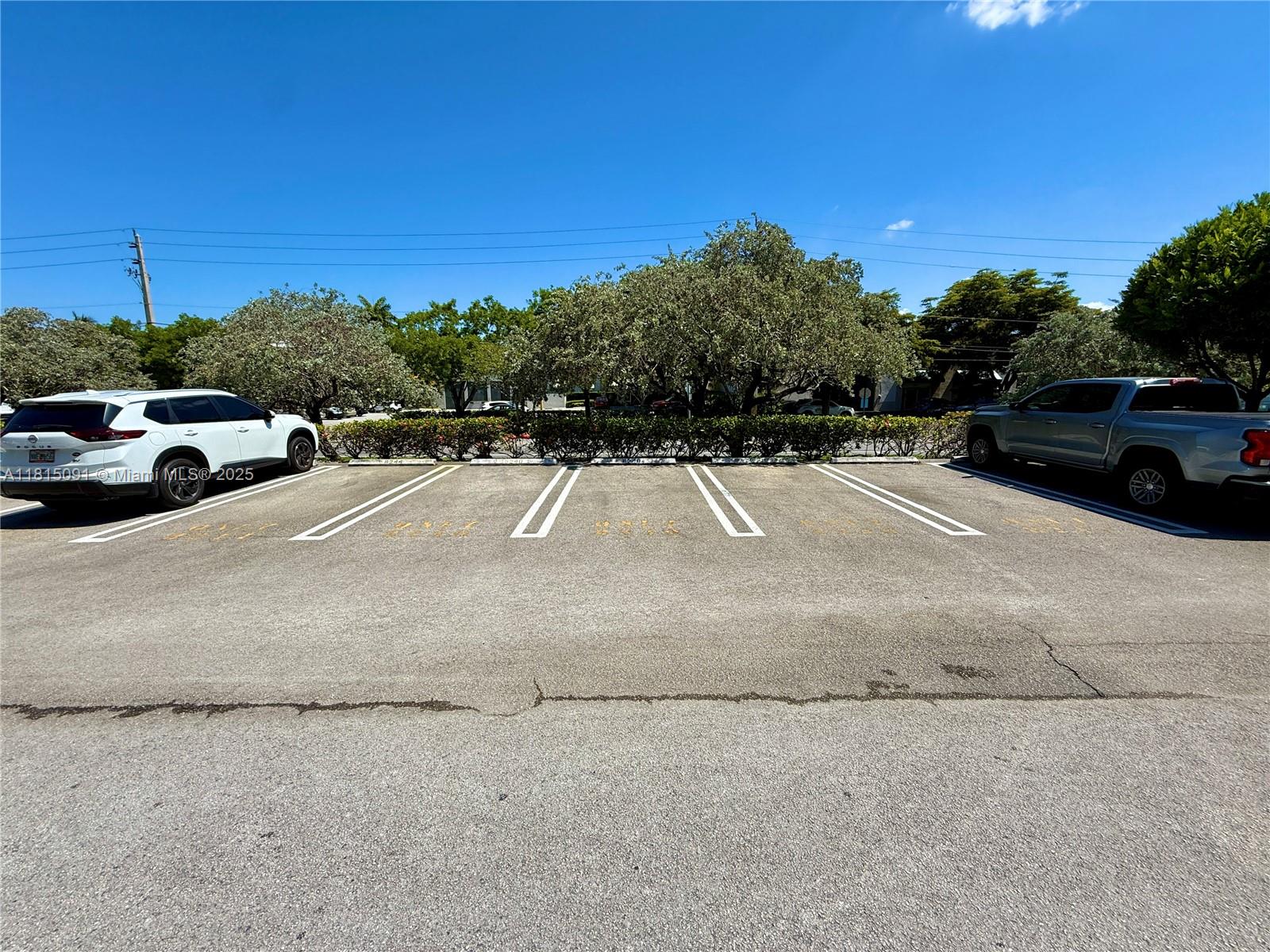 20  /   sq. ft. $ 2025-06-03 0 Photo