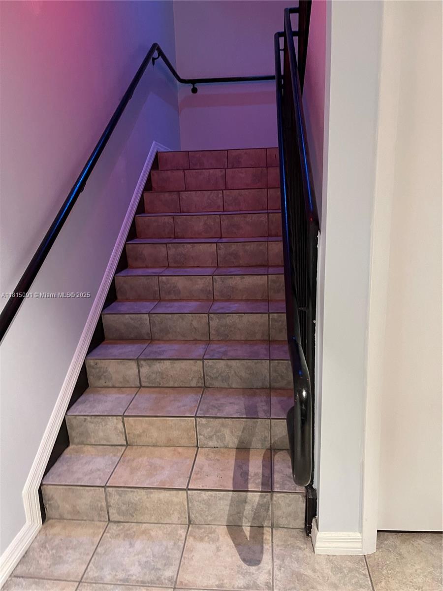 20  /   sq. ft. $ 2025-06-03 0 Photo