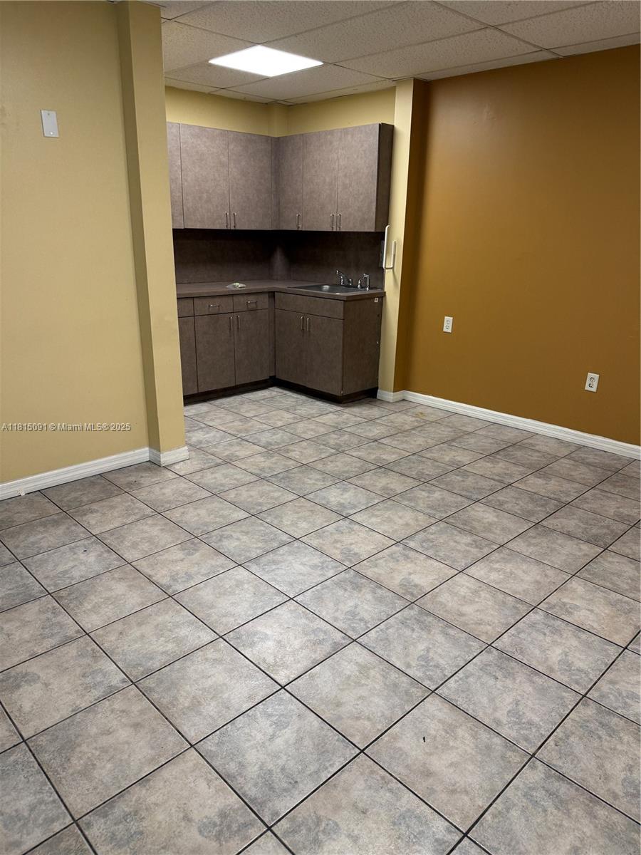 20  /   sq. ft. $ 2025-06-03 0 Photo