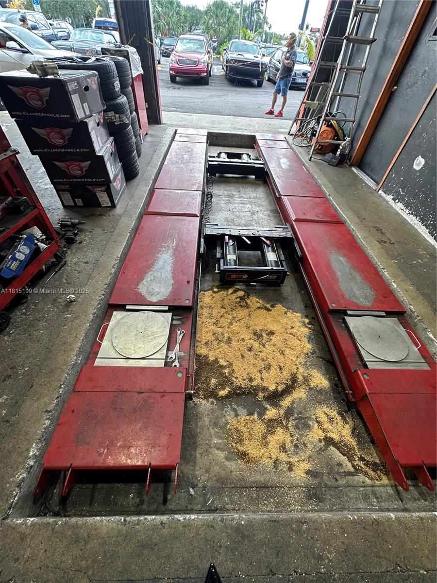   /   sq. ft. $ 2025-06-03 0 Photo