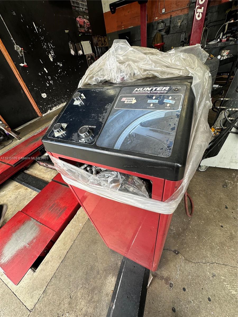   /   sq. ft. $ 2025-06-03 0 Photo