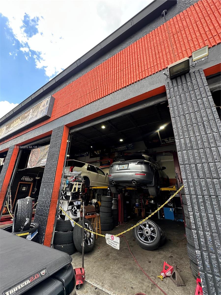   /   sq. ft. $ 2025-06-03 0 Photo