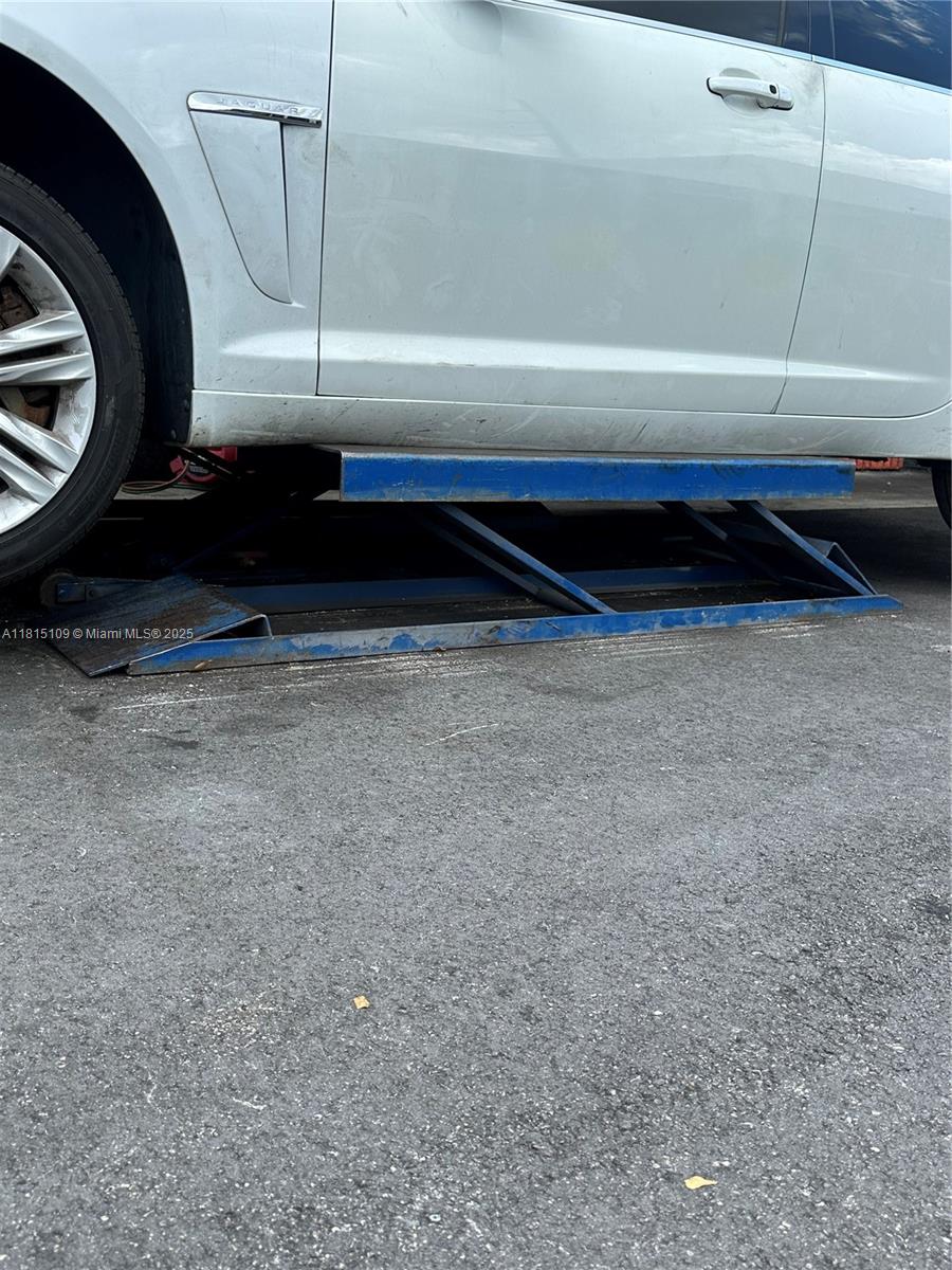   /   sq. ft. $ 2025-06-03 0 Photo