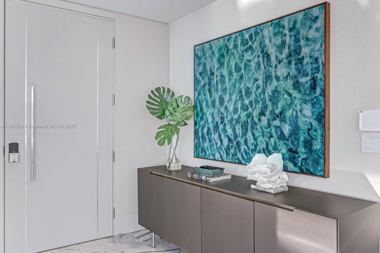 See details 3101 3 / 5 2688 sq. ft. $ 2025-07-28 0 Photo