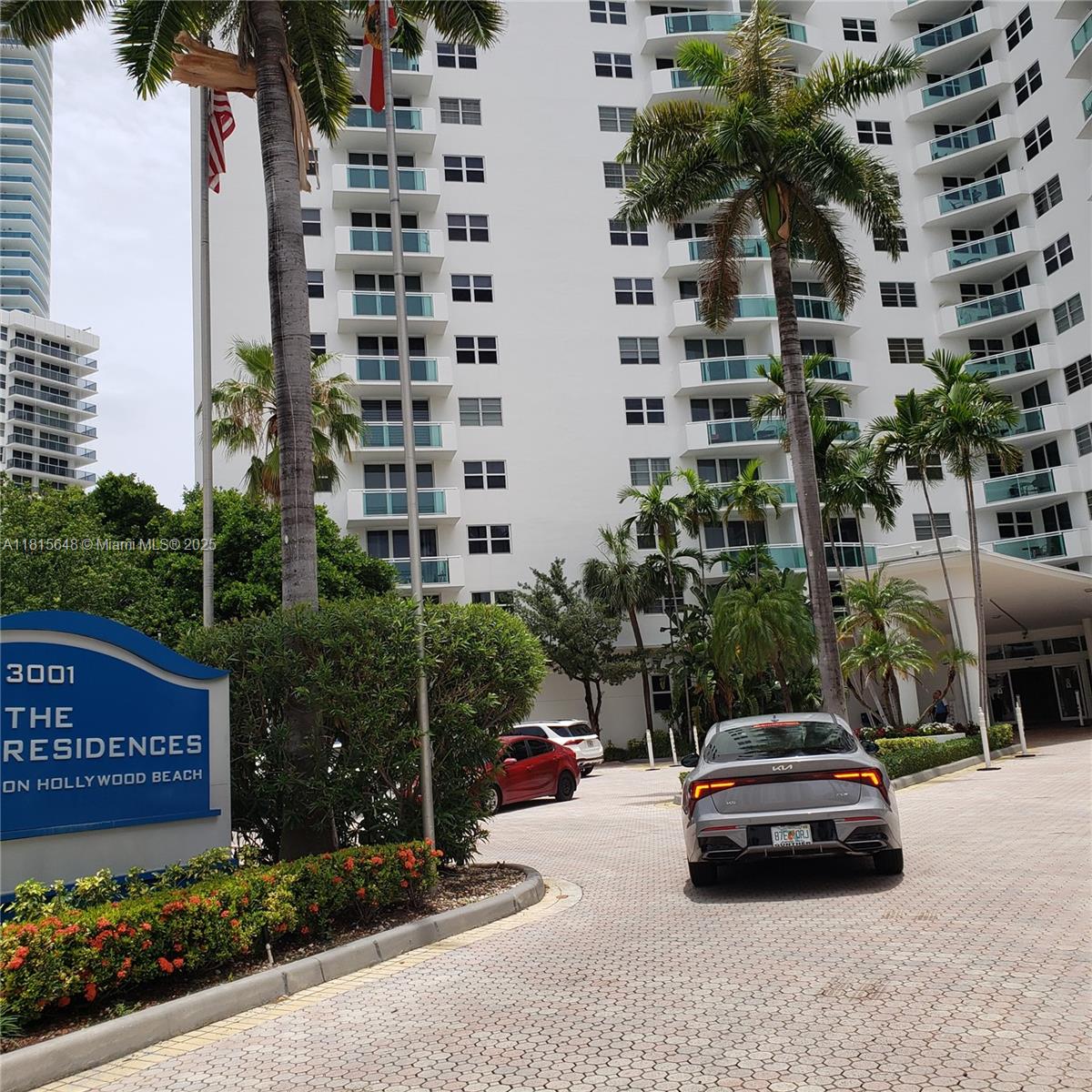 Photo of 3001 Ocean Dr  #527, Hollywood, Florida, 33019 - 