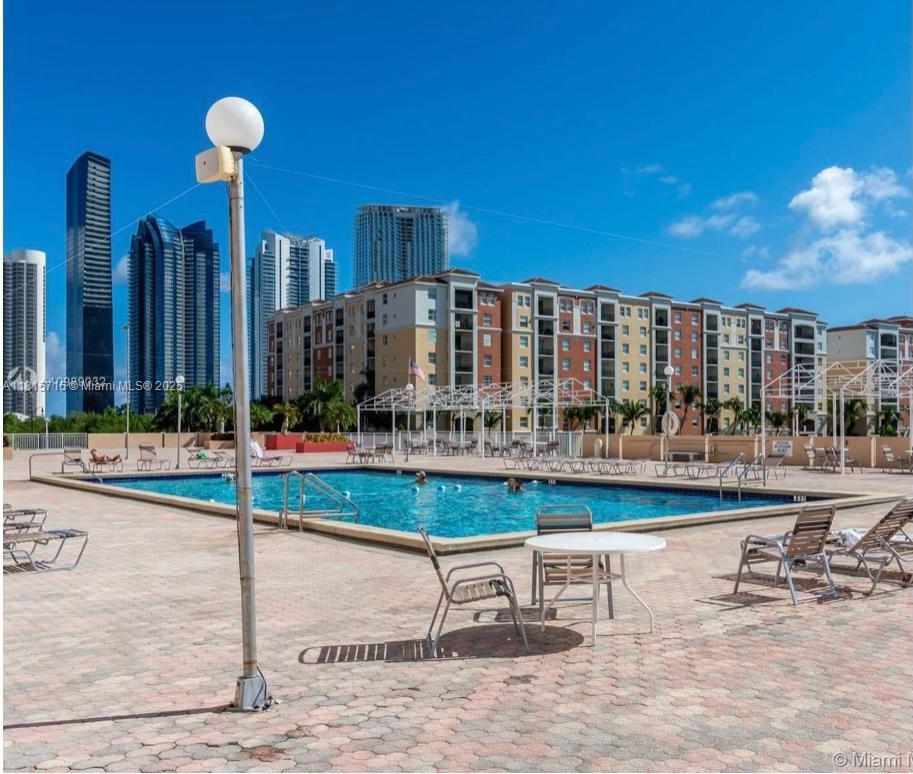 See details 218 2 / 2 1275 sq. ft. $ 2025-07-16 0 Photo