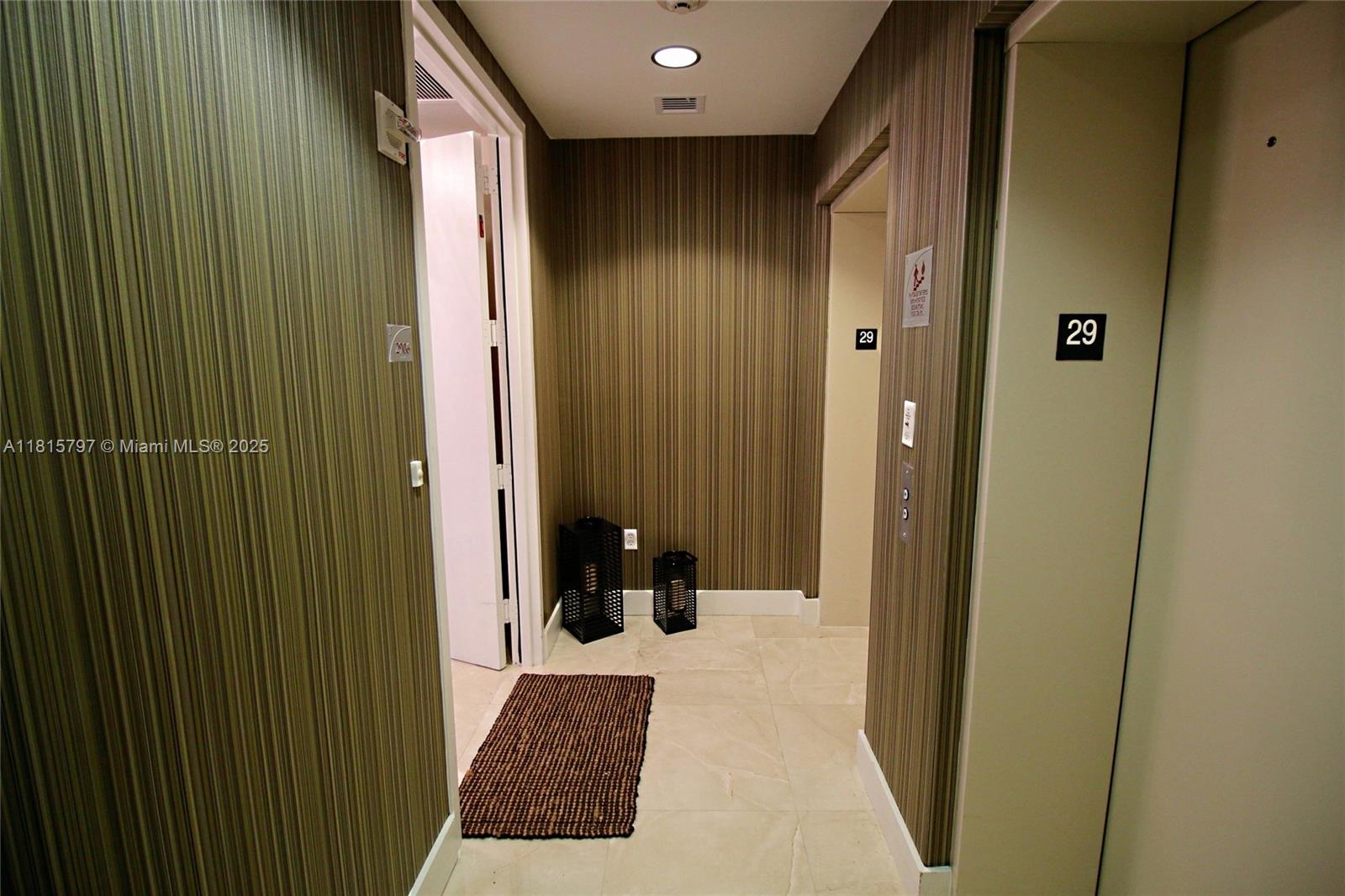 See details 2906 3 / 4 2558 sq. ft. $ 2025-06-04 0 Photo