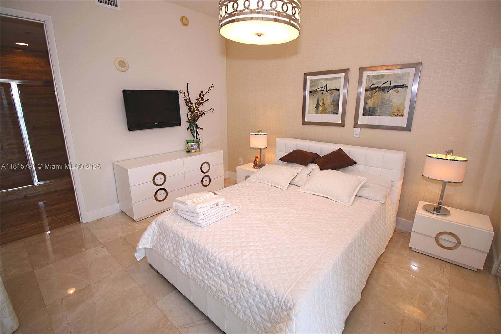 See details 2906 3 / 4 2558 sq. ft. $ 2025-06-04 0 Photo