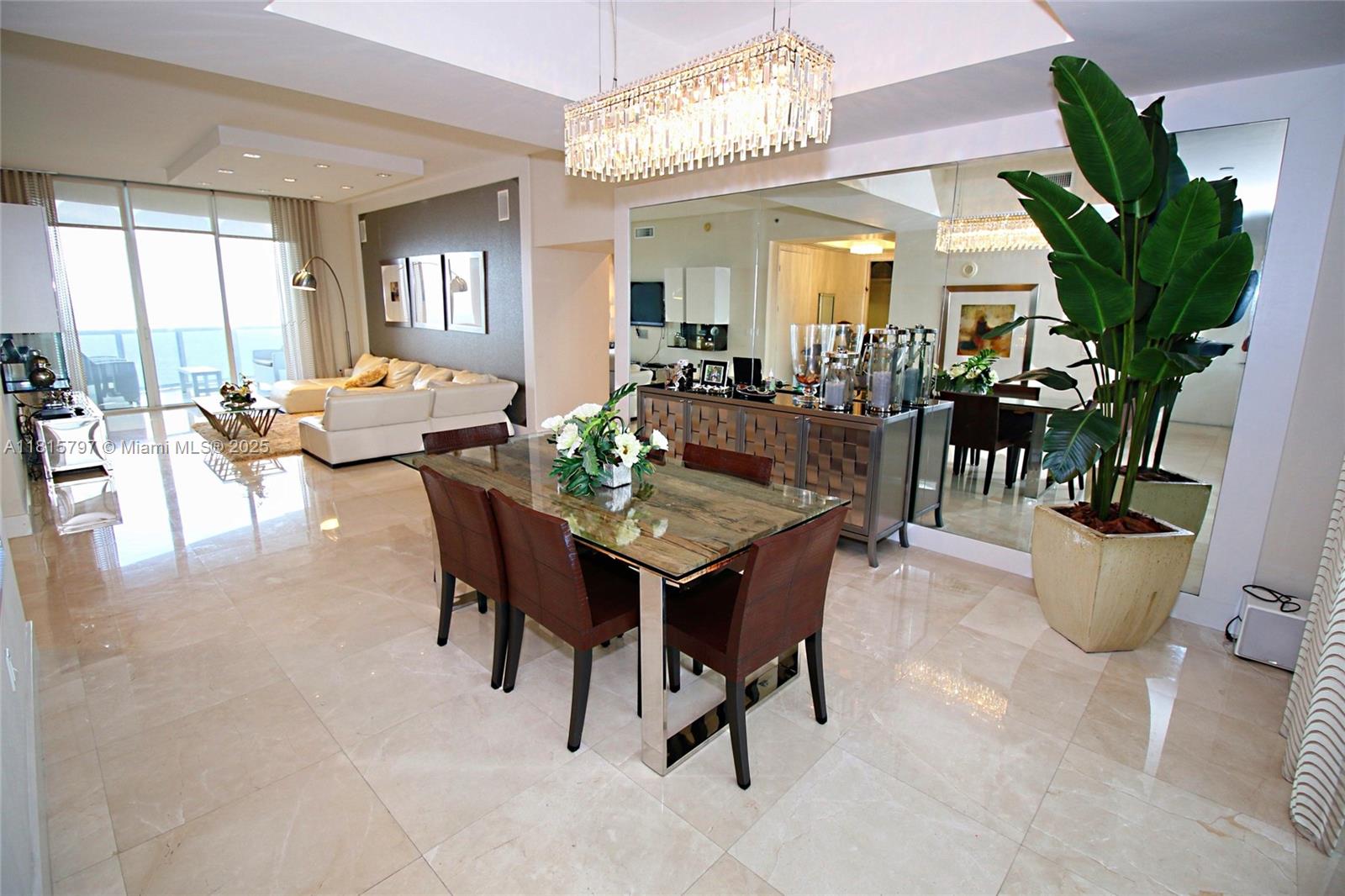 See details 2906 3 / 4 2558 sq. ft. $ 2025-06-04 0 Photo