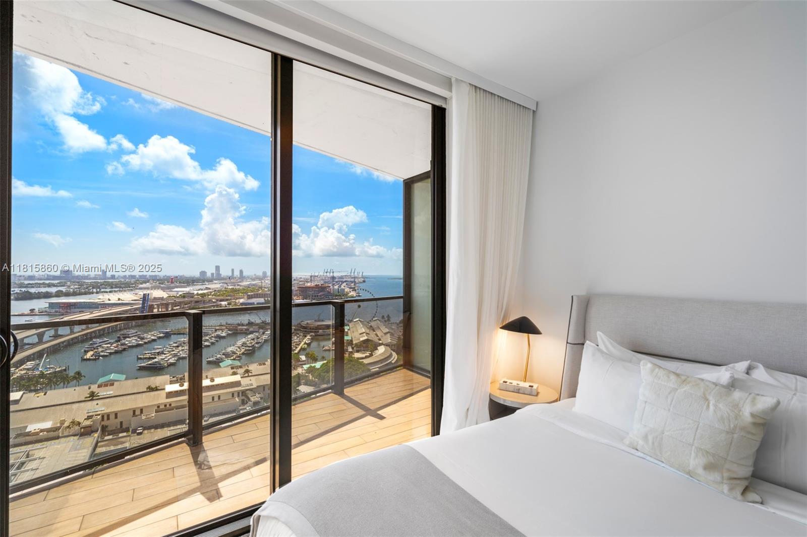 1809 3 / 3 976 sq. ft. $ 2026-01-20 0 Photo