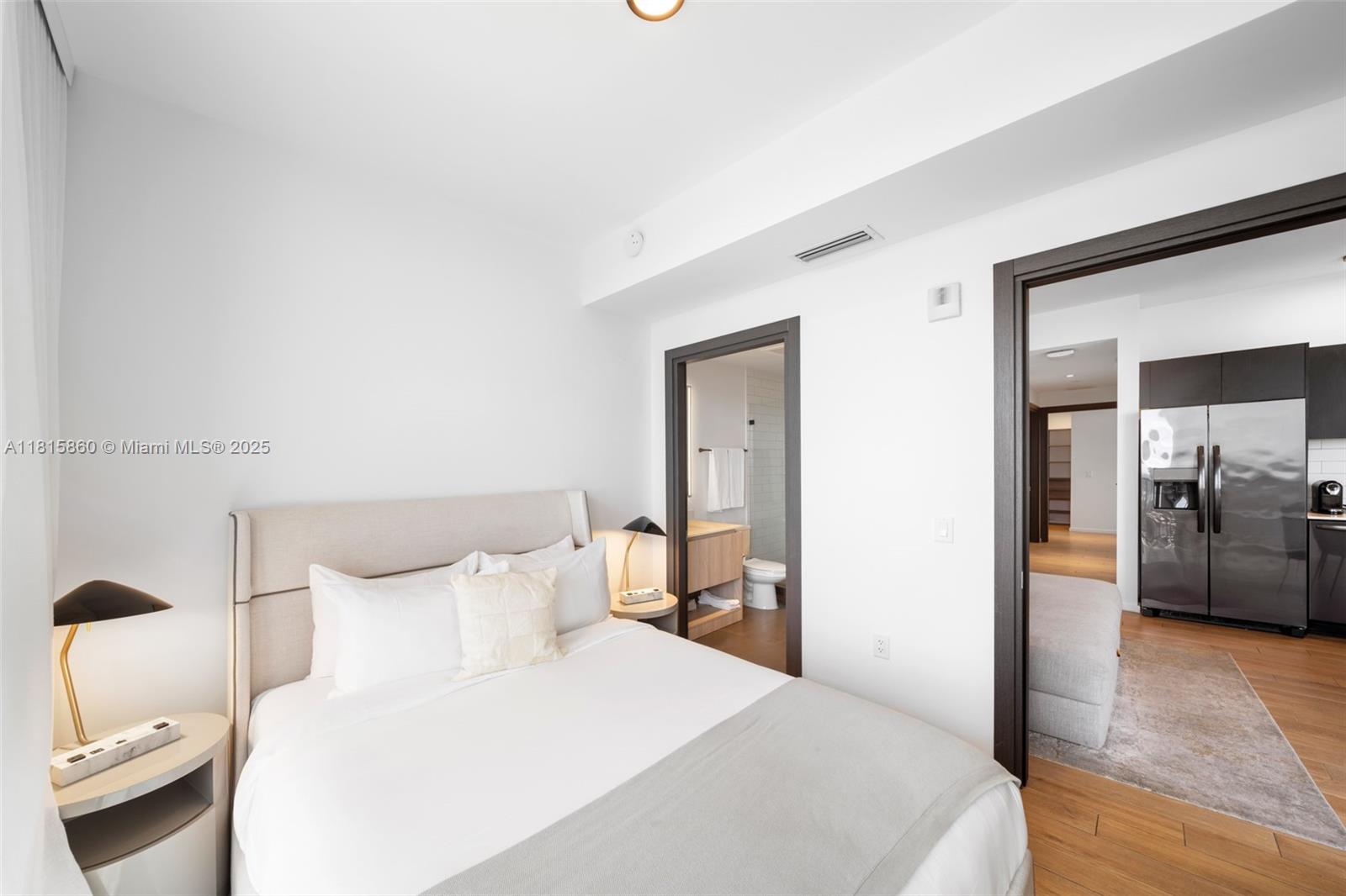 1809 3 / 3 976 sq. ft. $ 2026-01-20 0 Photo