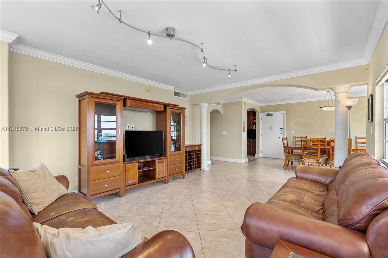 7F 2 / 2 1340 sq. ft. $ 2025-06-04 0 Photo